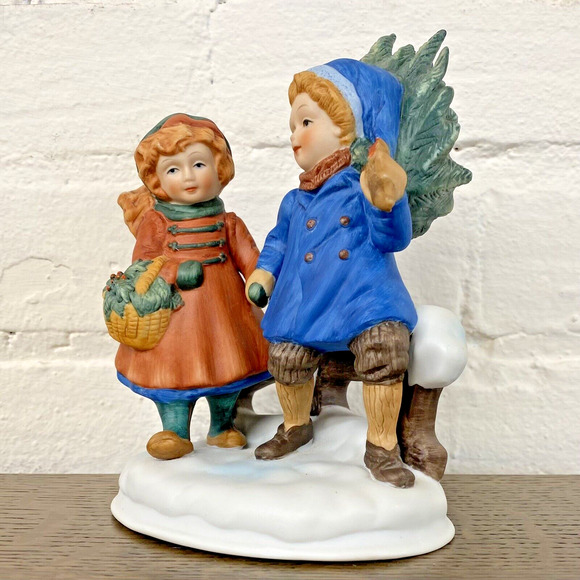 AVON Figurine Sharing The Christmas Spirit (1981) Christmas Memories 1st Edition - Picture 13 of 16